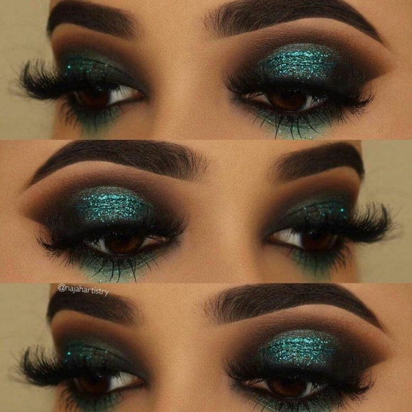 MAC Dazzleshadow Metallic Eyeshadow- Emerald Cut - Shimmering Dark Green - Picture 7 of 17